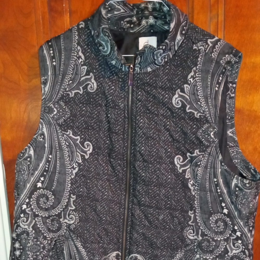 Women's XL puffy vest